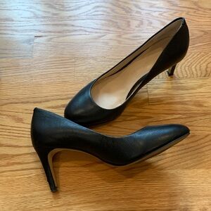 Banana Republic classic black pump, size 6